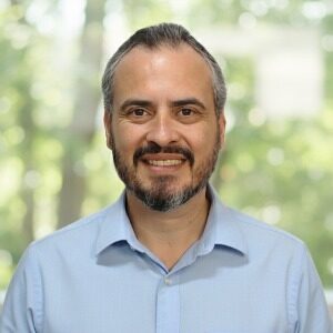 Profile photo of Fernando